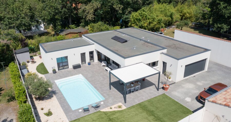 maison contemporaine avec toit terrasse