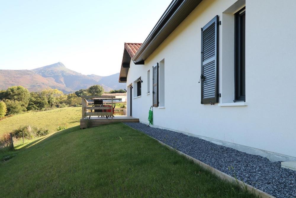 maison lumineuse basque façade arrière