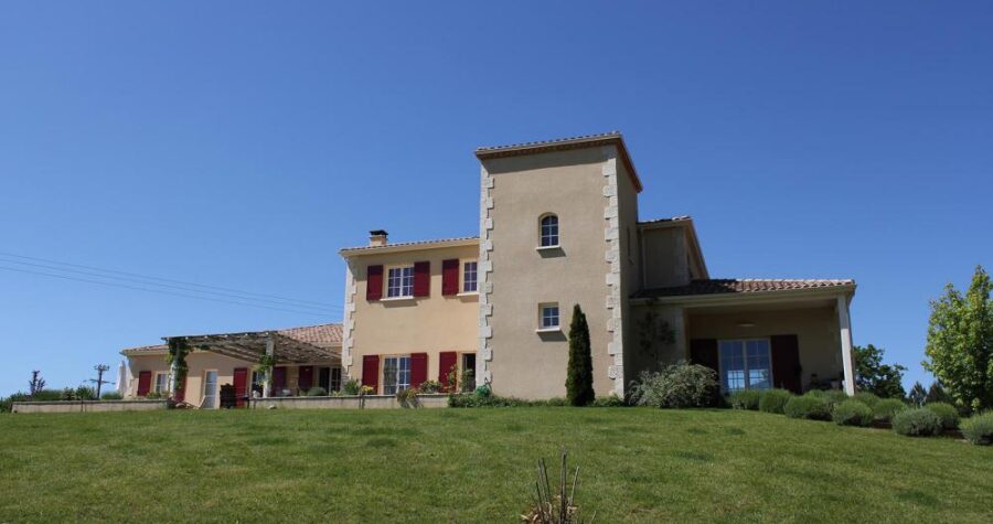 maison moderne et authentique en lot-et-garonne