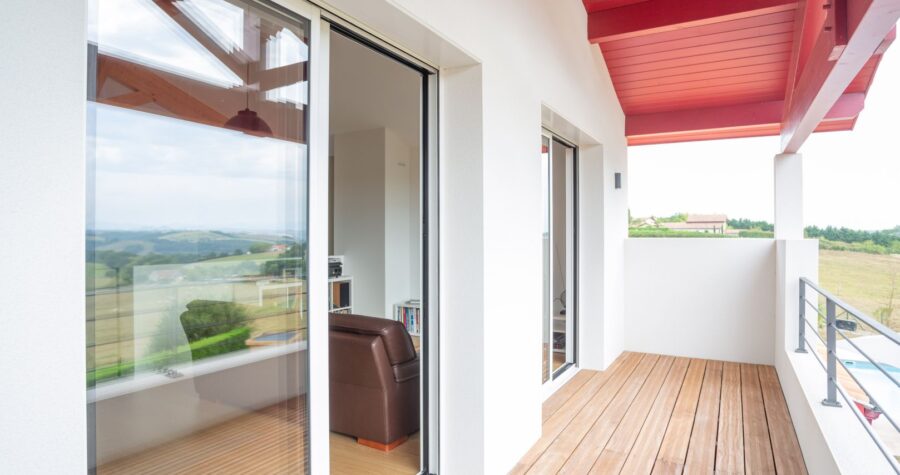 Une maison basque au pied des Pyrénées