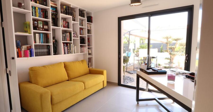 coin bureau avec vue sur la terrasse