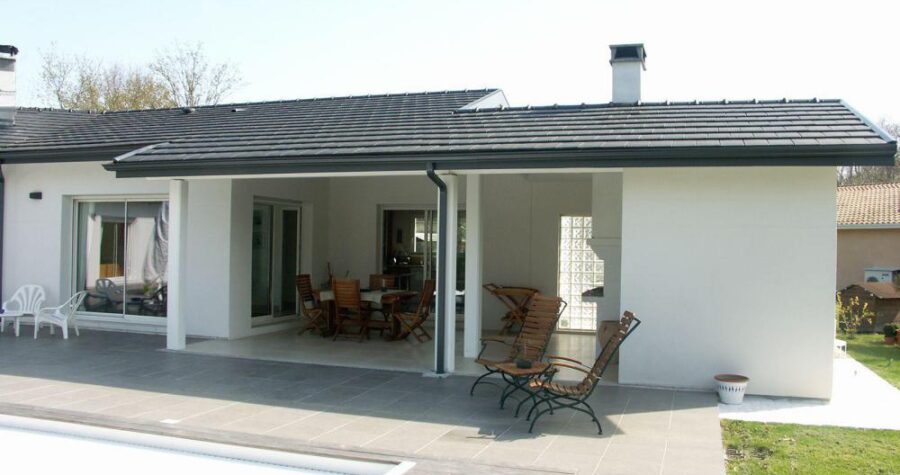 maison sur mesure en L avec terrasse couverte