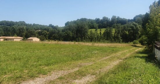 Terrain constructible Saint-caprais-de-lerm  (Lot et Garonne 47)