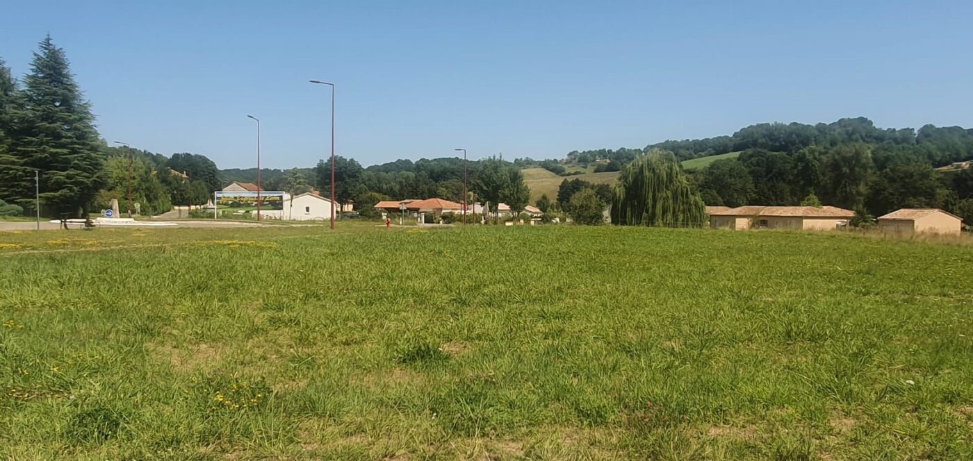 Terrain constructible Saint-caprais-de-lerm  (Lot et Garonne 47)