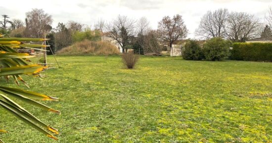 Terrain constructible Rouillac  (Charente 16)