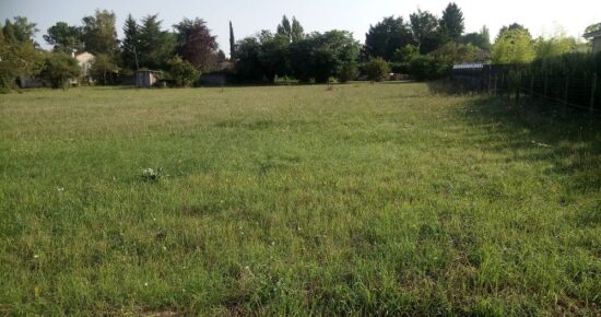 Terrain constructible Pompignac  (Gironde 33)