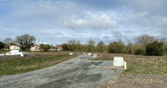 Terrain constructible Loire-les-marais  (Charente-Maritime 17)