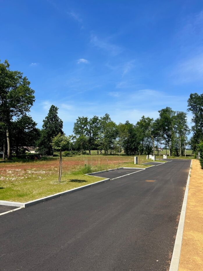 Terrain constructible Léognan  (Gironde 33)