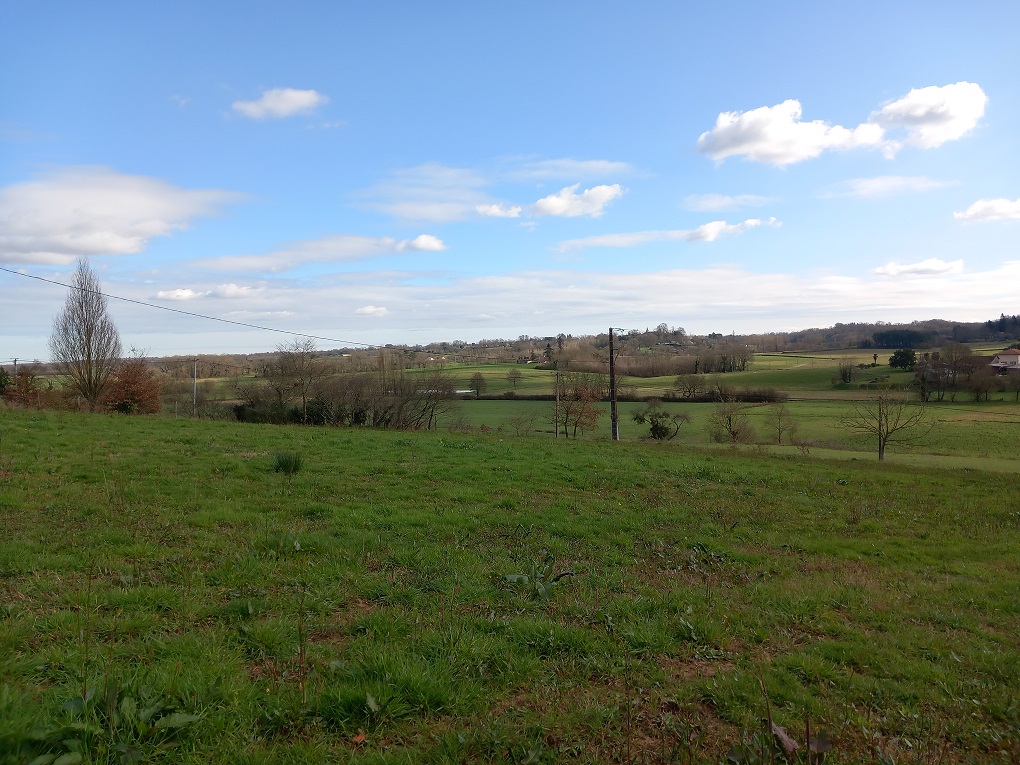 Terrain constructible Doazit  (Landes 40)