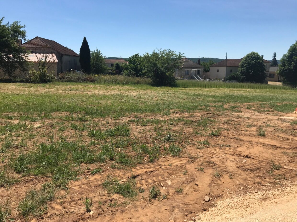 Terrain constructible Prayssac  (Lot 46)