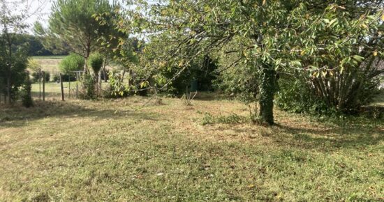 Terrain constructible Nérigean  (Gironde 33)