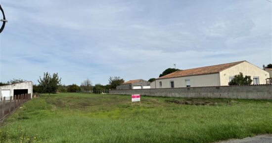 Terrain constructible Le gua  (Charente-Maritime 17)