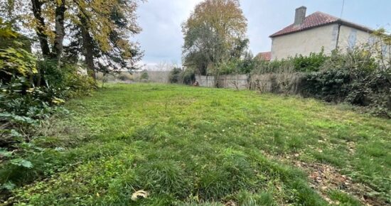 Terrain constructible Francescas  (Lot et Garonne 47)